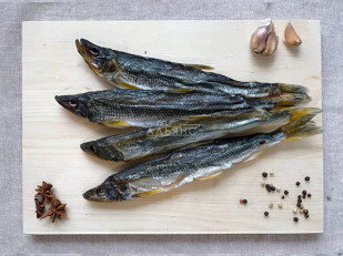 Сурские гренки Шашлык (100 гр): Корюшка вяленая без икры