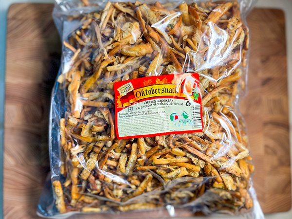 Нитка ЖАРЕНАЯ "Чеснок с зеленью" Oktobersnack 1 кг (сырный продукт) в Дмитровграде