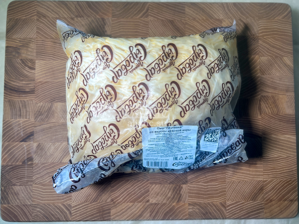 Сыр 1 кг ГОРНЫЙ СЫРОВАР (Паутинка со вкусом красной икры) в Дмитровграде