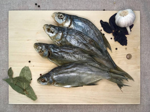 Сурские гренки Шашлык (100 гр): Густера вяленая